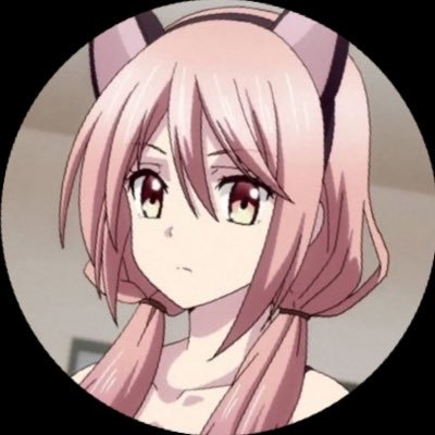 rr87bh's profile picture. الخاص مفتوح …  اشتراك 100 لايك كارد ما بقبل الخاص الا بكلمه ( اشتراك )💞