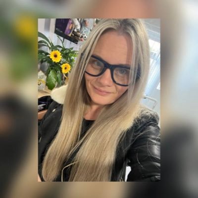 LinzieP17's profile picture. 