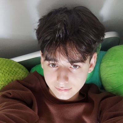 Domi_Twinky's profile picture. 18yo / Just trying to be your good boy 😽