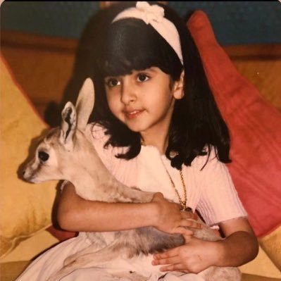 abeermq_'s profile picture. half poem, half constellation✨