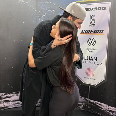 aliveluanjo_'s profile picture. • 𝐌𝐞𝐮 𝐝𝐞𝐬𝐭𝐢𝐧𝐨 é 𝐩𝐫𝐚 𝐬𝐞𝐦𝐩𝐫𝐞 𝐚𝐦𝐚𝐫 𝐯𝐨𝐜ê ♡
Ele segue / Abracei 🤍