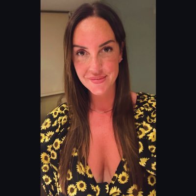 thatlaurenlass's profile picture. ✨Northern Neurodivergent • Lancashire Lass • Dog Mum • Wife  • Adidas Enthusiast • Gigs • Indie Cindy • Crisp Connoisseur • @Rovers • @Saints1890✨