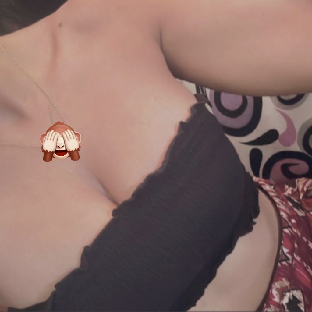 ChyaaJessika's profile picture. clingyy f heree 😋😘