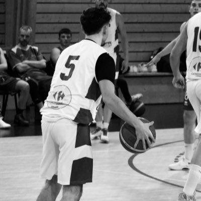 iiam_bxptiste's profile picture. 6’2 point guard born in 2005, playing in NM3 🇫🇷. « Hard work beats talent when talent doesn’t work hard. »