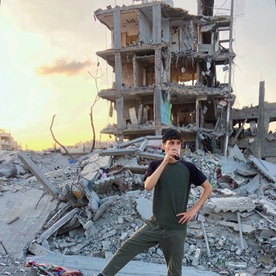 AslamAlghzaly's profile picture. I am Islam  from Gaza. Everyone who views my account stands by me to donate. The link is below. Thank you.