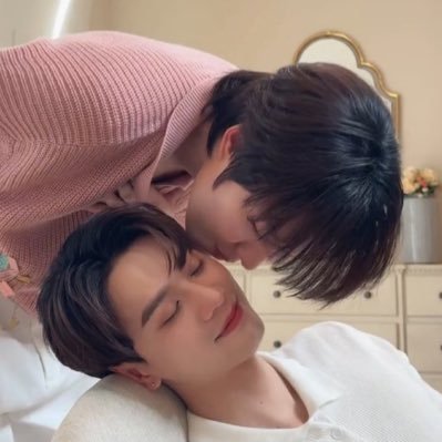 colampsandwich's profile picture. พี่อะ เลือกน้ำปิงอะ100% ♥️🦆🐰 น้ำปิงอยากได้อะไร พี่ก็จะหามาให้ให้ได้ รัก กนป ตฟว ทมก ไม่เจ้บเลยซักวัน🫶🏻