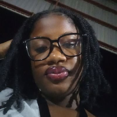estheroluyemi27's profile picture. Software engineering student | Front-end developer | Trust in God's plan not in your own timeline🤍🤍
