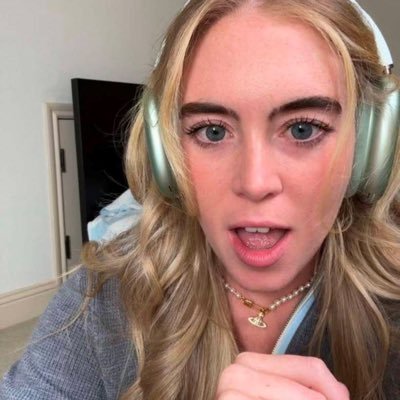 VeronicaAn17752's profile picture. I am here to find a serious, loving,reliable and loyal man.I would like him to be cheerful and to have a good sense of humour.I like positive people.Say hi 👋