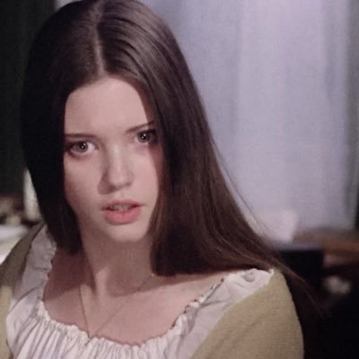 Stdywtherter's profile picture. 🍡dek67 (+2 ) goal : tu ku🍥｡𖦹°‧ 💭 I wanna be that lucky girl 🍀 feel free to make friends✉️