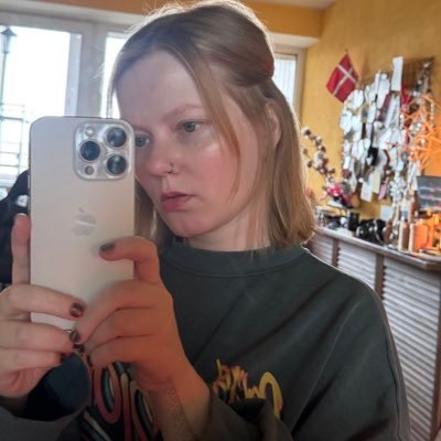 nastetsandcats's profile picture. @lyukmedia/я просто хочу, щоб мені приносили гарячий чайок