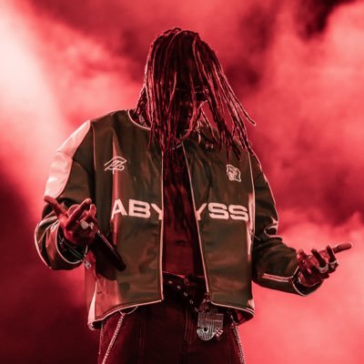 Mr_Cisse_'s profile picture. 𝘴𝓲 ça ρꪖ𝘴𝘴ꫀ ρꪖ𝘴 ꪖꪜꫀᥴ ꪶꫀ𝘴 ᴍᴏᴛs✍🏽, ça 𝗶𝗿𝗮 𝗮𝘃𝗲𝗰 Bαllєs🔫 Étudiant 🎓