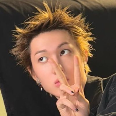 wywmartin's profile picture. 