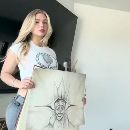 hollywoode097's profile picture. hi but friends I just need your hello you will make me full of mice