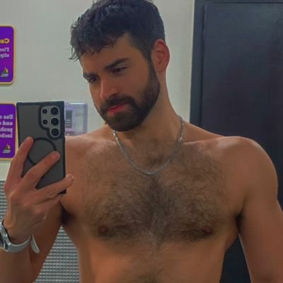 chrisruzf's profile picture. Nací un viernes 13 ||

25 year old 🏳️‍🌈 || 

I can't have enough Canadian flags in my life 🇨🇦❤️