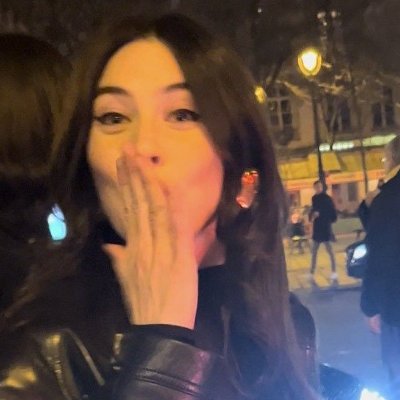 myheartheavy's profile picture. 