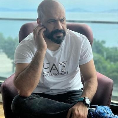 Flexzy1472655's profile picture. USA, Orthopedic Surgeon, United Nations Red Cross, Father, Simple and Single