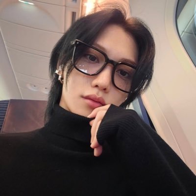 yongbokleexie15's profile picture. loving namja lee felix everyday🐣