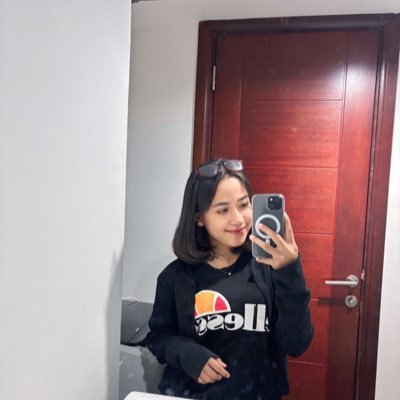 ikaanuryani__'s profile picture. 