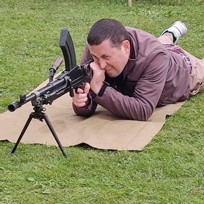 rbsimpson1's profile picture. A very proud father to two beautiful & amazing girls ❤❤


....It is the courage to continue that counts; Winston Churchill