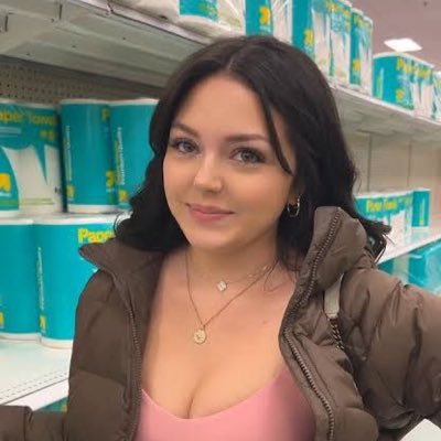 hanny_mariana_'s profile picture. Let's talk about life, interests, and passions. Friendly and open-minded, single. Warm and friendly lady looking for genuine conversations and connections.🖱️