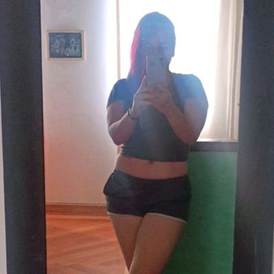 LarojitaO18264's profile picture. Aquí estoy de nuevo , la anterior cuenta la perdí ... Sígueme ..