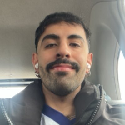 manurevex's profile picture. is this illegal?