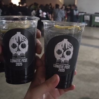 swmp_ruka's profile picture. LUNA SEAは心の支えSLAVEとF.C.Pyro所属 Jスレの隆スレ。

心のやみを歌うバンドSWAMPMAN(@SWAMPMAN_band)と宗教団体？の昭和すてっぷ(@showastep)歌の人。極度なコミュ症だけど構ってくれたら喜びます。可愛いときの私はこっち→(@katsurap_joy)