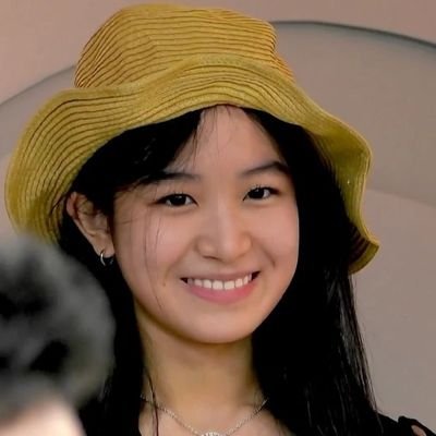 damselrech10_'s profile picture. Just me.