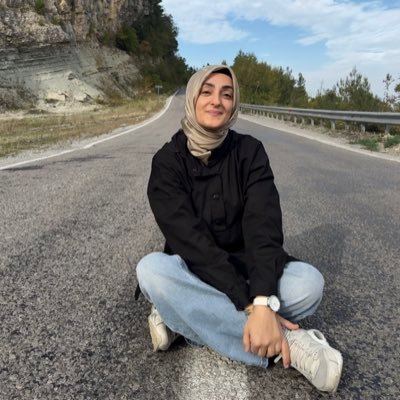 ascihatice34's profile picture. 