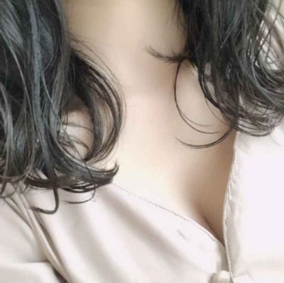 TxwI31cw4's profile picture. 25さい/157cm/Ccup/カフェ店員/おっとり/フォローしてくれたらDMしますね😊