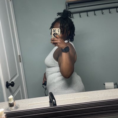 theRealNJ__'s profile picture. hey, bye.