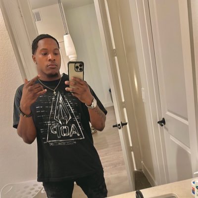 Officialquincyh's profile picture. money