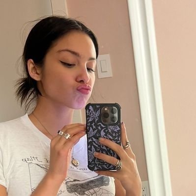 swiftieandlivi's profile picture. swiftie and livie and jennester for life ♥️♥️. spread kindness🤍🤍.24/7 horny ....