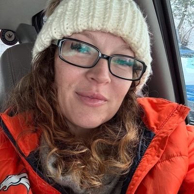 Giselaluna71651's profile picture. Diplom-Ökonom, Wirtschaftsblogger, Livestreamer, Moderator, Kolumnist und Weltenbummler.