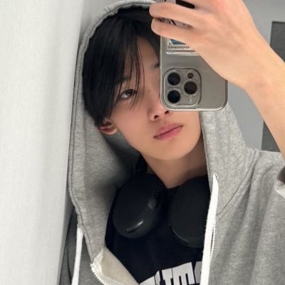 catbbingz's profile picture. wolf type