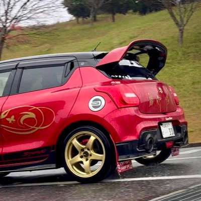 chippaiman's profile picture. 西のイメージのない人。 好き: #スイスポ #ZC33S #レトロゲーム #グラビアアイドル  #コンカフェ  #飯テロ スイスポ ZC33S3型 (6AT)ゴールドブレンド 。フッ軽が売り。センスが絶妙。｢ただ我がままに、我が道をゆく！｣( ˙³˙)ﾁｮｲﾄｸﾚｲｼﾞｰ