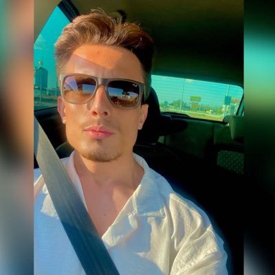 xtavli's profile picture. anlatamadım, anlamadılar