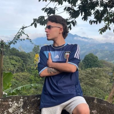 pureintuitionn's profile picture. shakira, lana del rey, olivia rodrigo & taylor swift. ♡