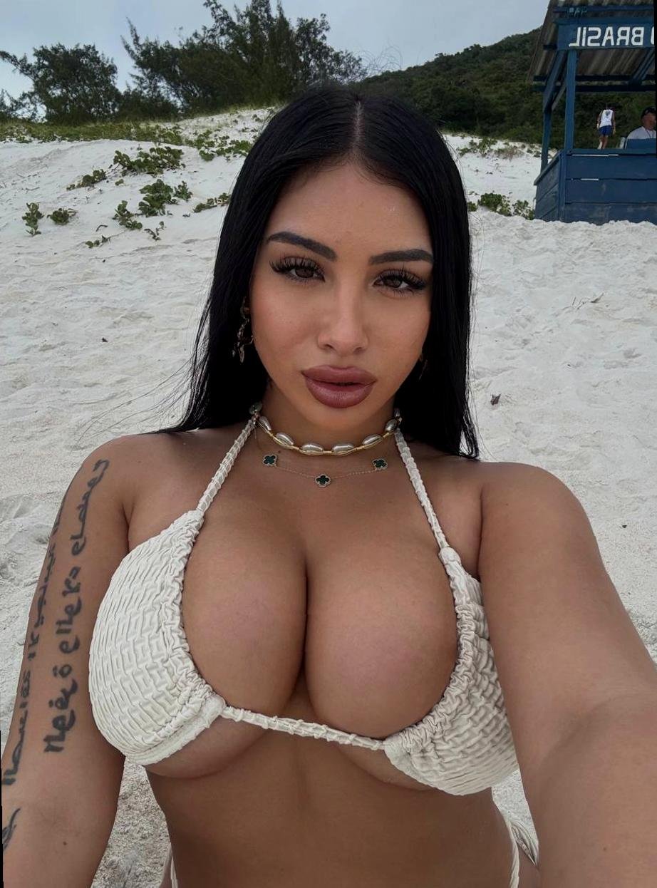 EavesLuzette's profile picture. confident troublemaker with a soft heart