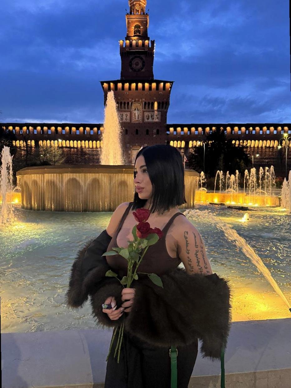 Monique19278062's profile picture. i charm people and steal hearts