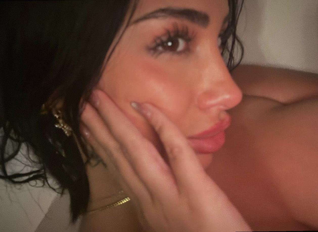 262hBaQHea0KLKZ's profile picture. i charm chaos into something lovely