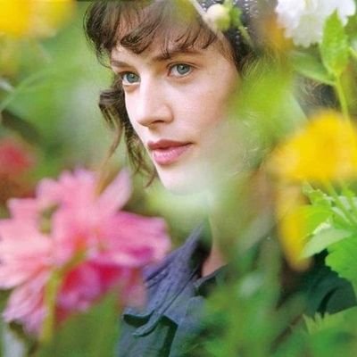 jvsherlocked's profile picture. apenas um coração batendo no mundo