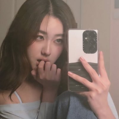 fexztuyn_'s profile picture. I love her very very so much and forever ( @aheyekrn , @dinoaom1 ) you so shine in my heart 🤍 ตามหลายด้อม ตามทุกด้อมรก ทล. ใครขออภัยด้วยนะคะ🙇🏻‍♀️