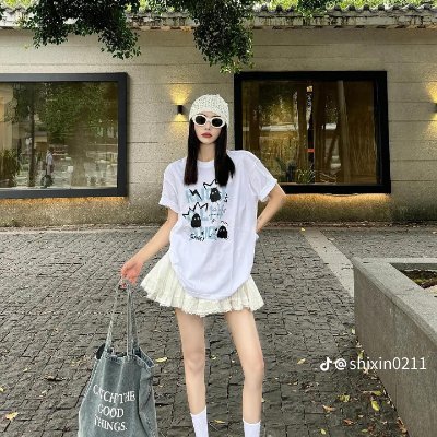 QuchPhngQu43334's profile picture. 