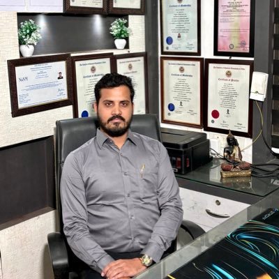 cloehsofia's profile picture. Partner at @the_chartereds , #SEBI Registered research analyst, Chartered accountant, ✍🏻 Author, For premium services visit the link below