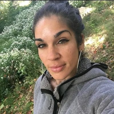 davilaolivia123's profile picture. 