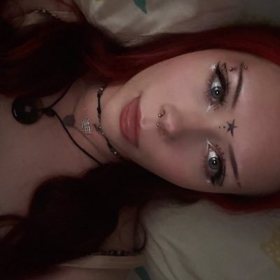 FindUrFearless's profile picture. 🖤🍒🌒🌶️🥀🎲🍓 @lntamin