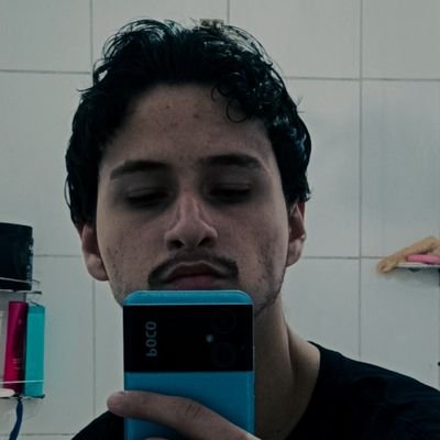 Nilreis17's profile picture. player médio de lol 🐒 cruzeiro 💙 academia 🔥 católico 🙏