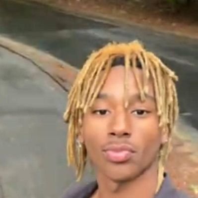 OluebubeUm15350's profile picture. Manchester United fan♥️