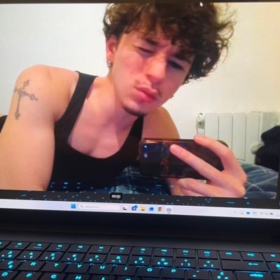 rmi0m's profile picture. 